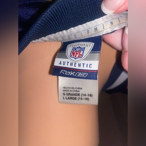 NFL Patriots Jersey #39 Maroney - Picture 4 of 4